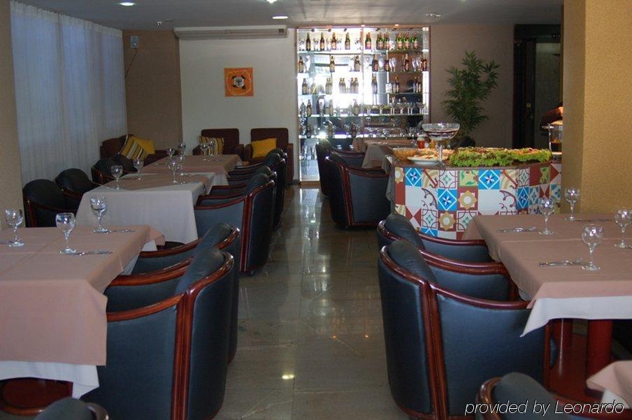 Like Ue Hotel Goiânia Restaurant foto